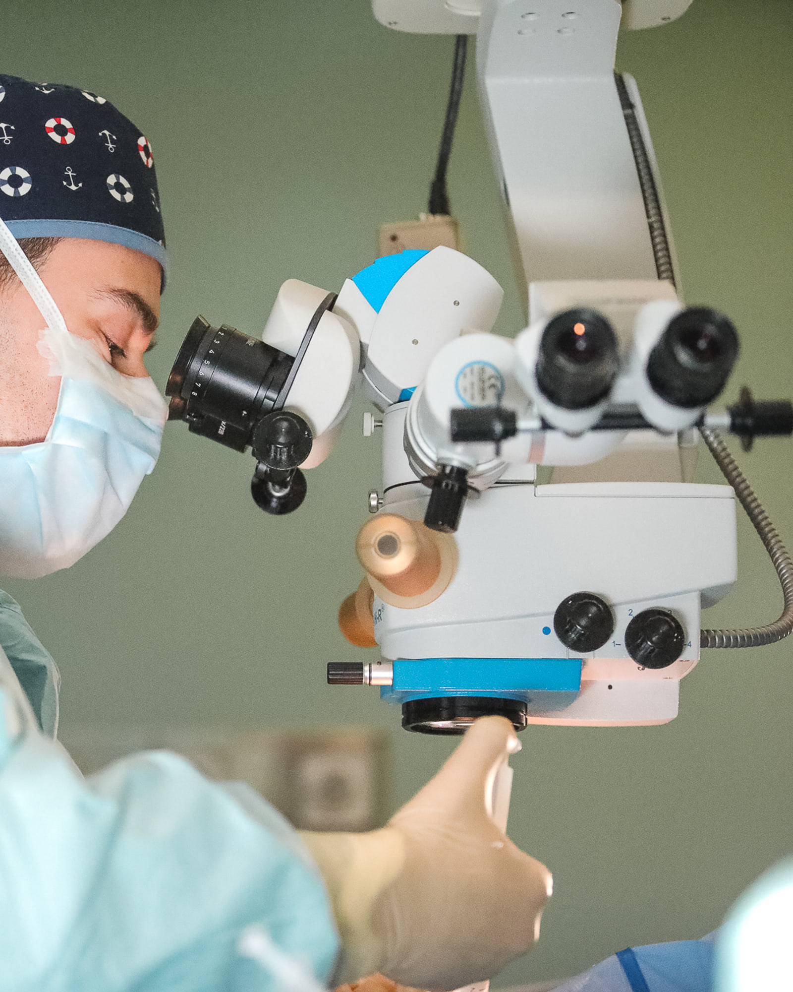 Contexto clínico do tratamento de cirurgia de calázio na Oftalmologia Algarve